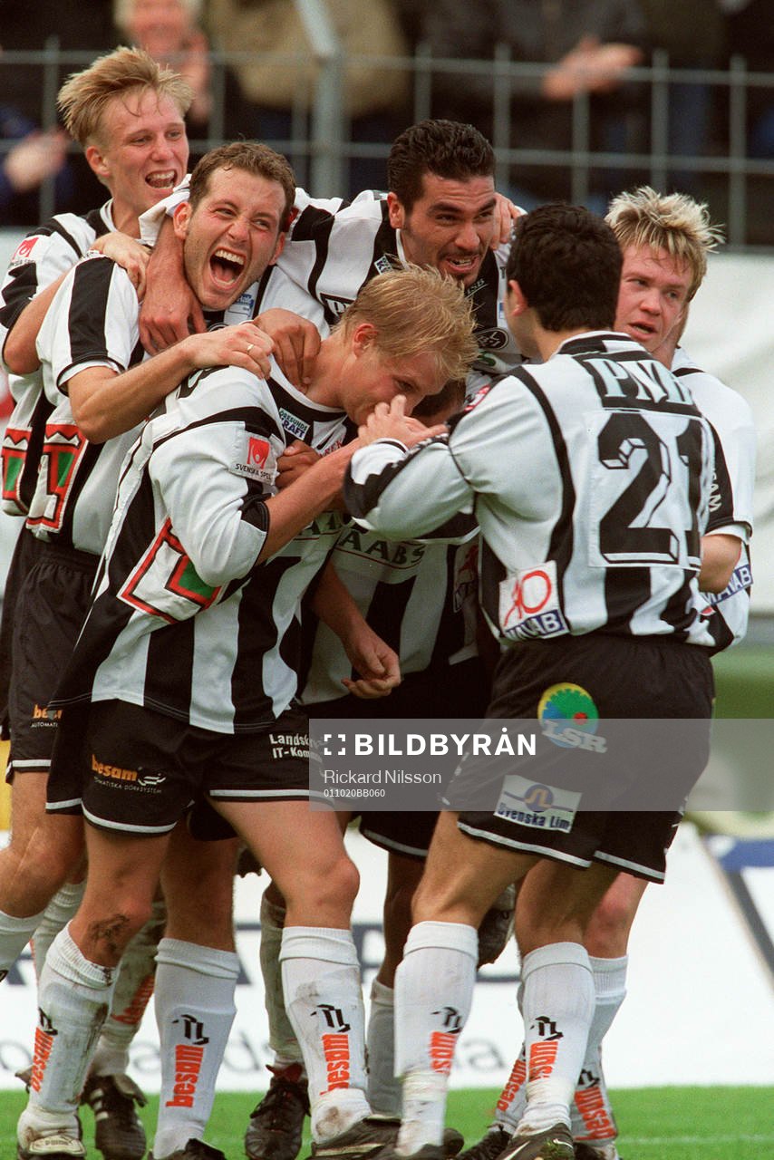 Klara för allsvenskan! Landskronaspelarna jublar när