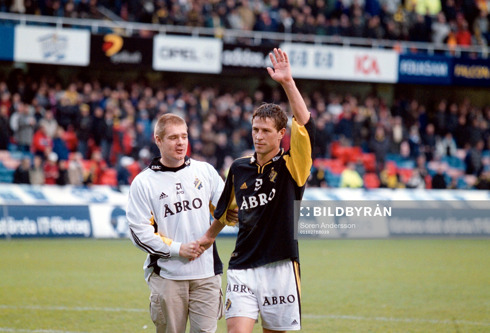 Thomas Lagerlöf och supporter, AIK