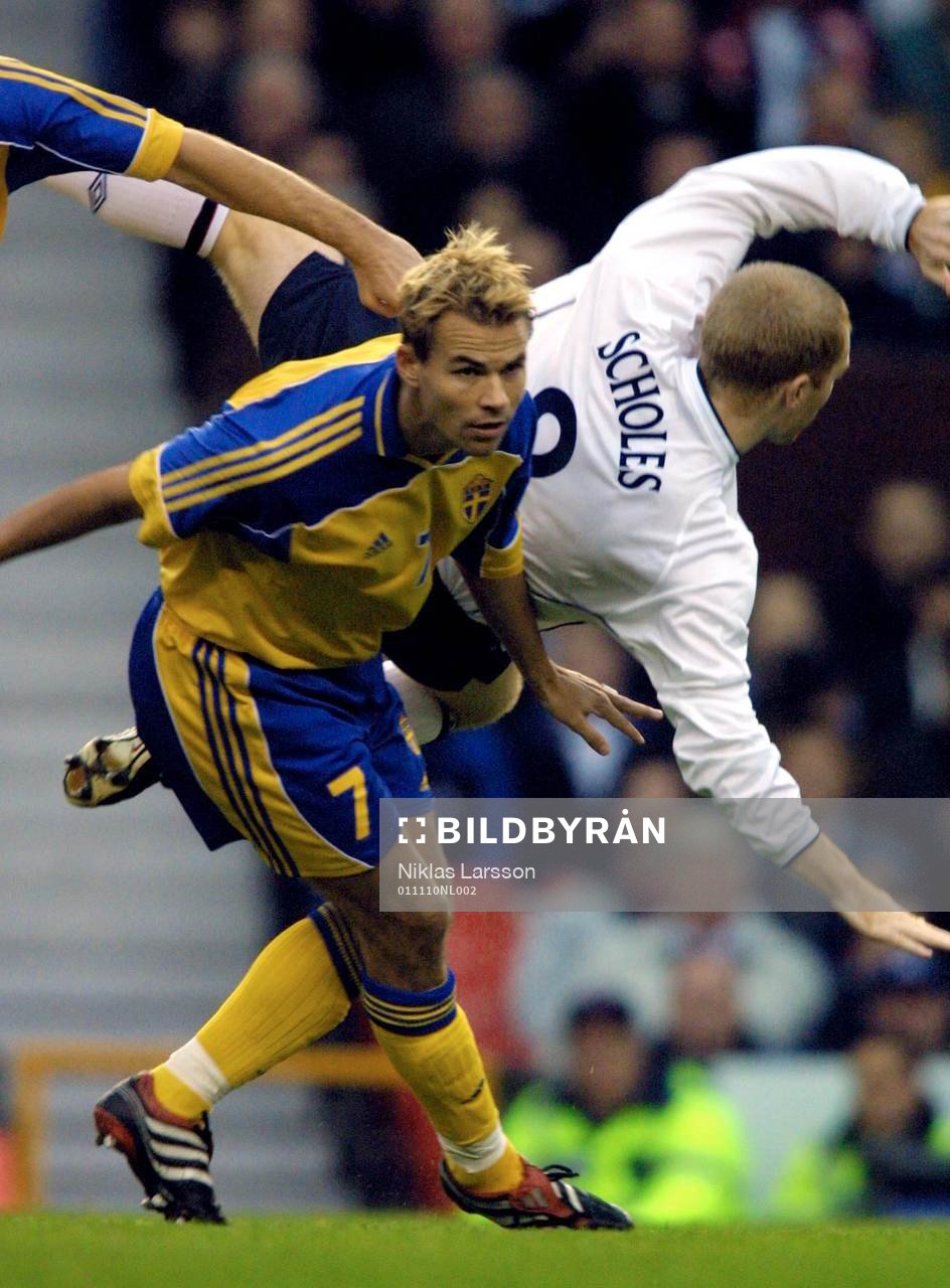 Niclas Alexandersson, Sverige och Paul Scholes, England