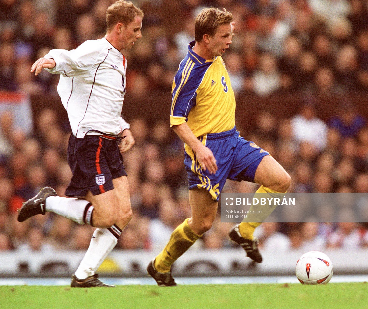 Tobias Linderoth, Sverige och Nicky Butt, England
