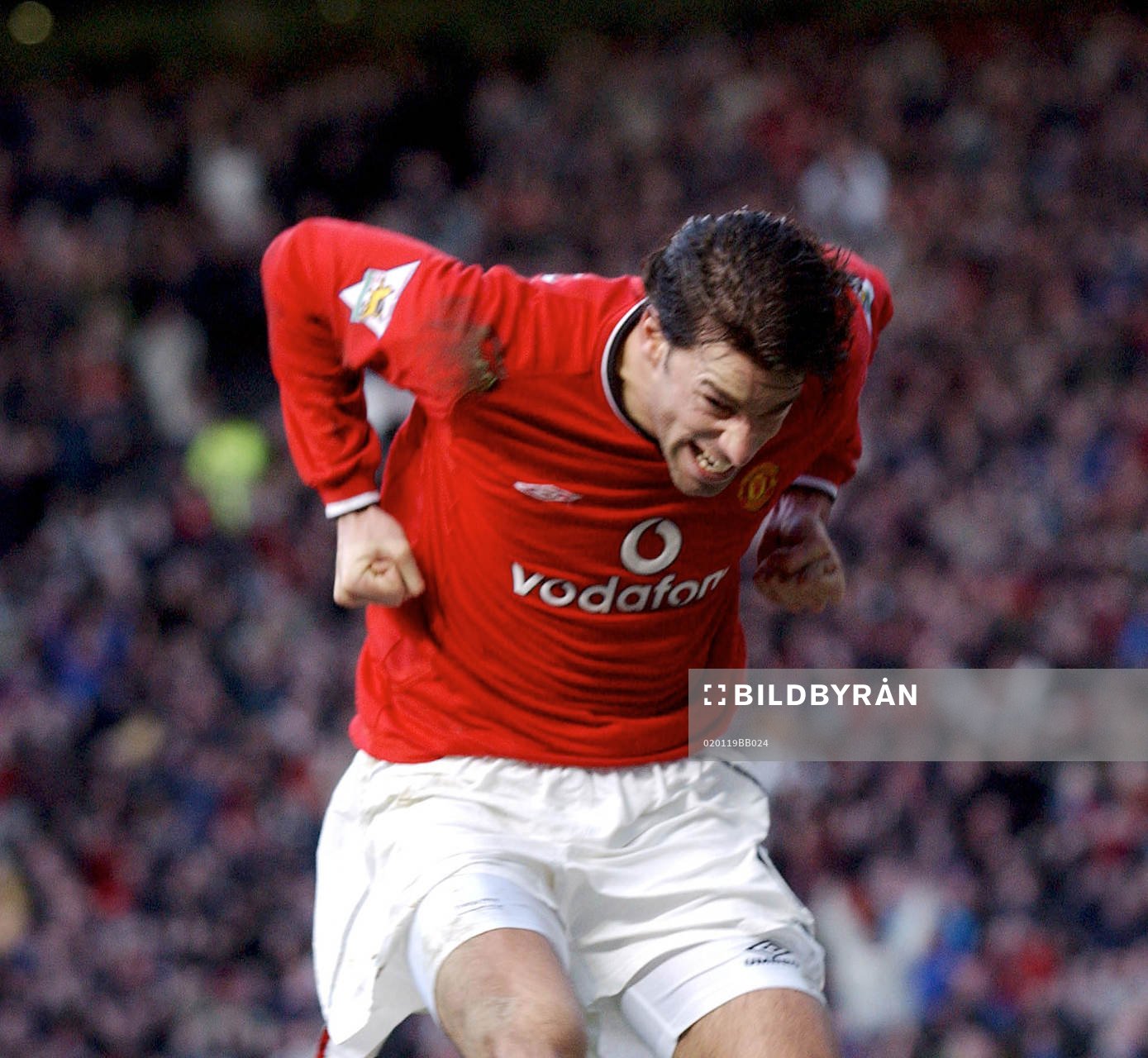  Manchester's Ruud van Nistelrooy jublar efter sitt straffmål vilket gjorde honom historisk som förste spelare i Premier League att göra mål åtta matcher i följd.