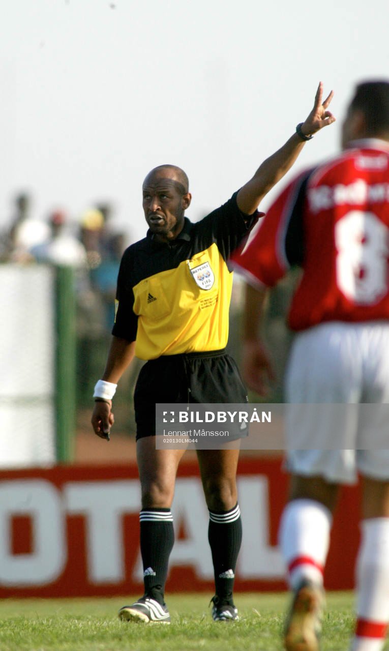 Egypten - Senegal. Mohammed Guezzaz, domare, Marocko