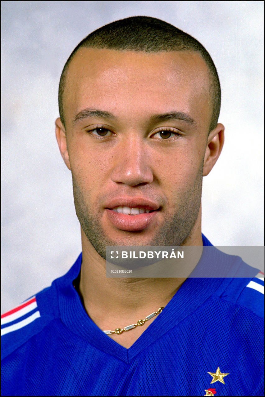  Mikael Silvestre.