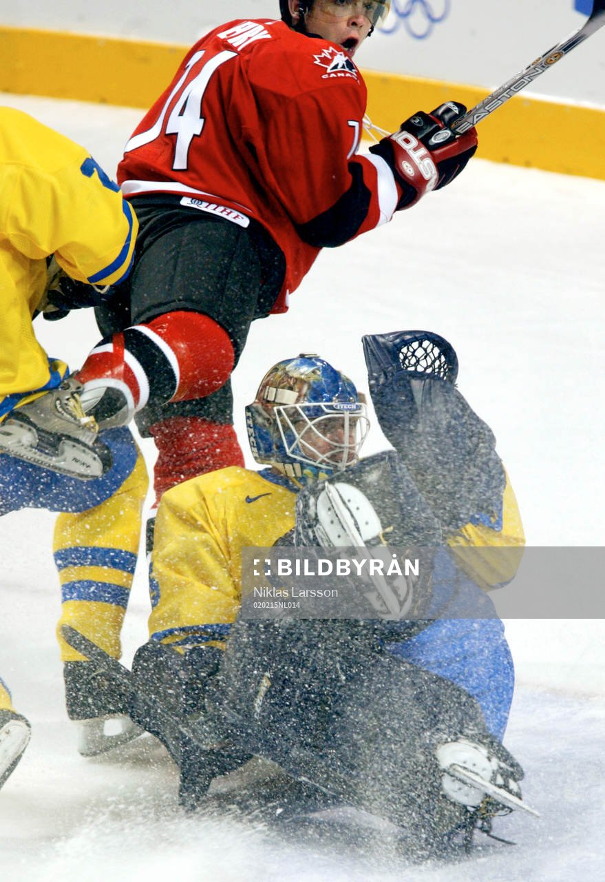 Tommy Salo, Sverige gör en strålande räddning på Theo
