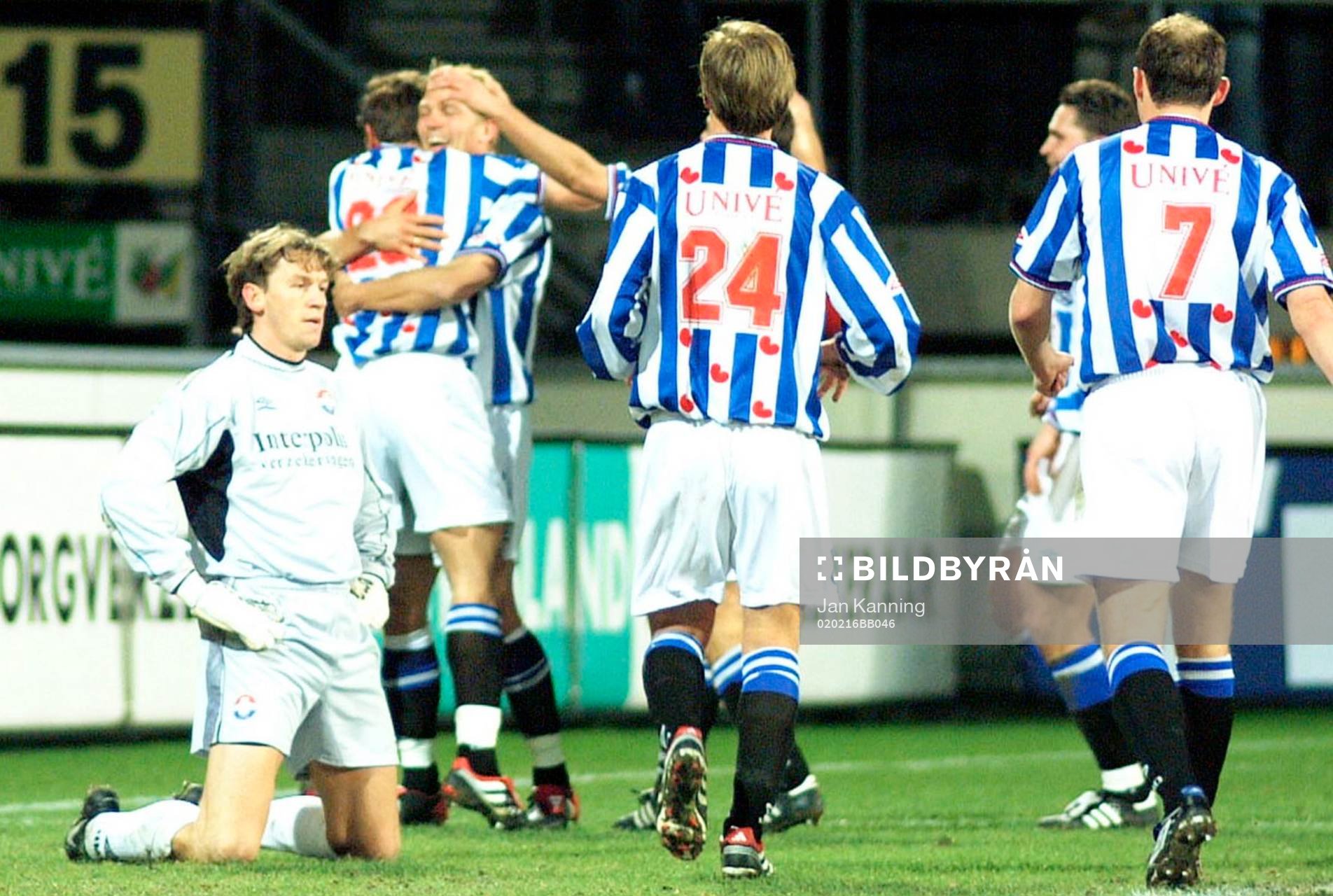 Stefan Selakovic, Heerenveen gratuleras av Marcus Allbäck