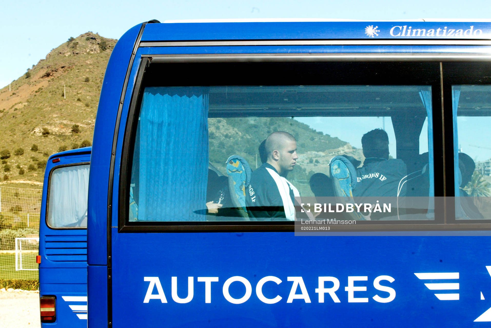 Mycket bussåkande, här Mattias Lindström