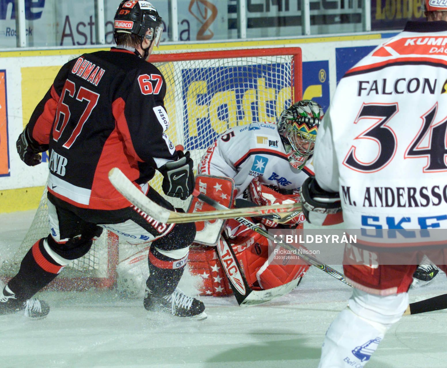 Henrik Lundqvist, målvakt Frölunda och Roger Öhman,