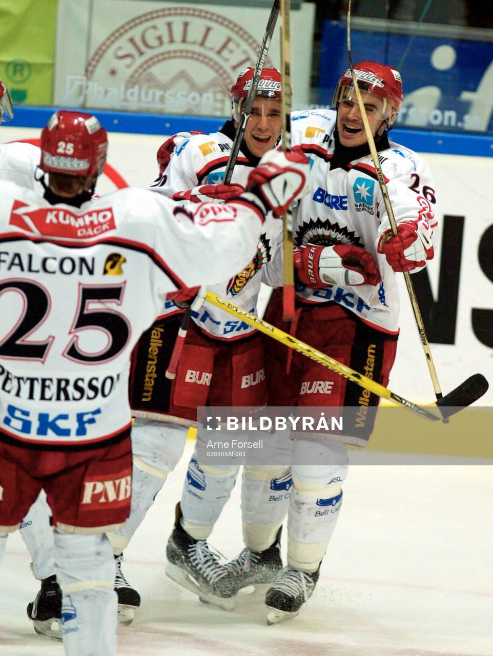 Joel Lundqvist har gjort 2 - 0 till Frölunda. Timmy