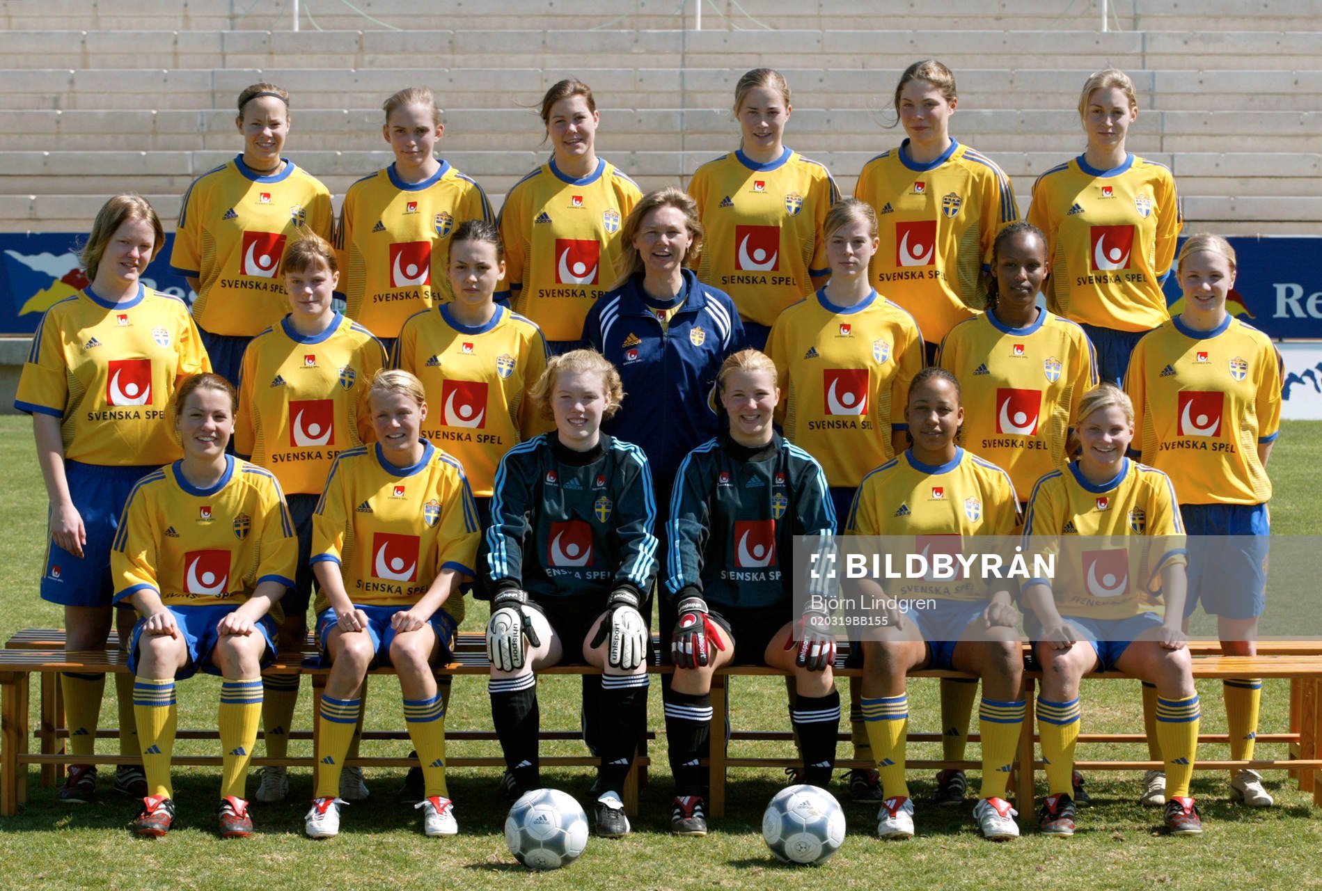 Lina Karlsson, Jennie Andréason, Maria Westerblad, Emma Lindqvist, Anna Mörstam, Maria Nilsson. Mell fr v: Nilla Fischer, Madelene Göras, Nera Smajic, Anna Signeul, Lotta Schelin, Hodan Siid-Ahmed, Anna Paulsson. Nedre fr v: Anna Hedström, Josefine Öqvist, Hedvig Lindahl, Maria Edman, Yolanda Odenyo, Sara Lindén
© Bildbyrån - 25084 - D