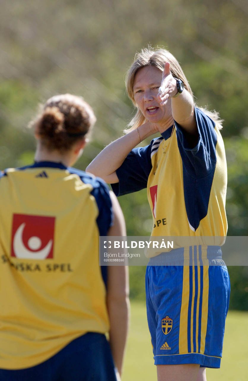 Fotboll, Sverige, dam, F19, Anna Signeul, förbundskapten