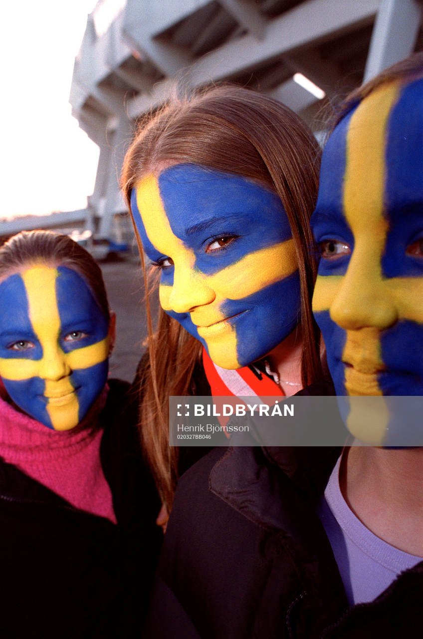fotboll, Sverige, supporter, svenska flaggan, tjejer