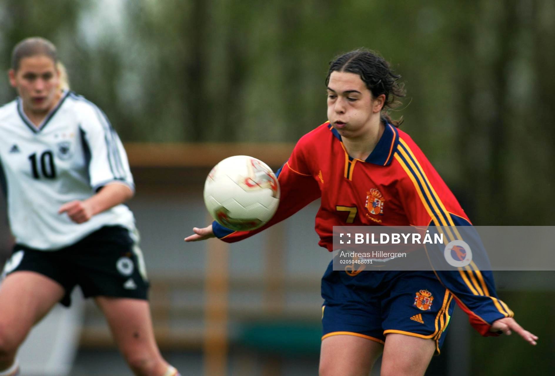  dam EM, F19, Spanien - Tyskland Evelyn Santos Sanchez, Spanien och Barbara Müller, Tyskland.
