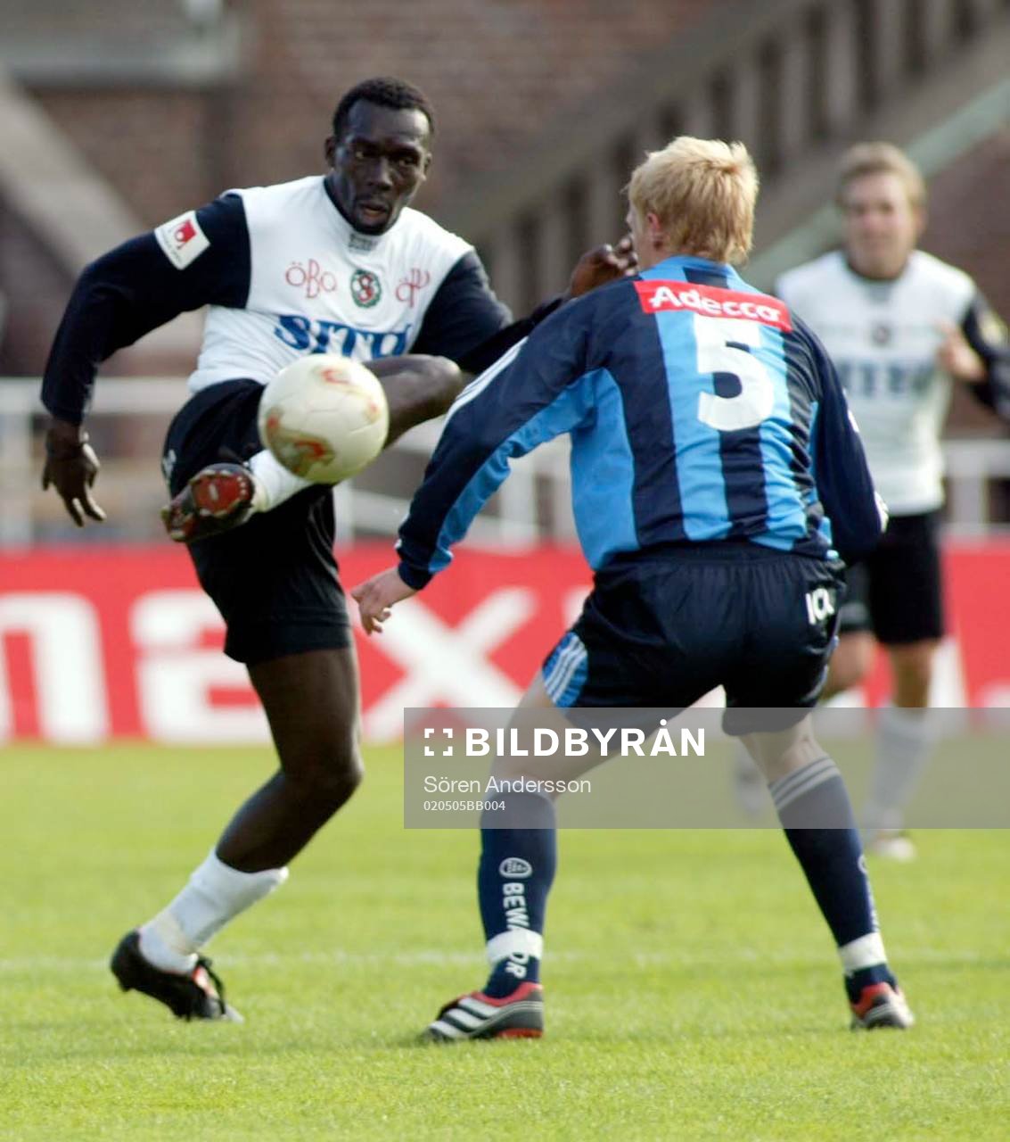 Paul Oyuga, Örebro och Richard Henriksson, Djurgården