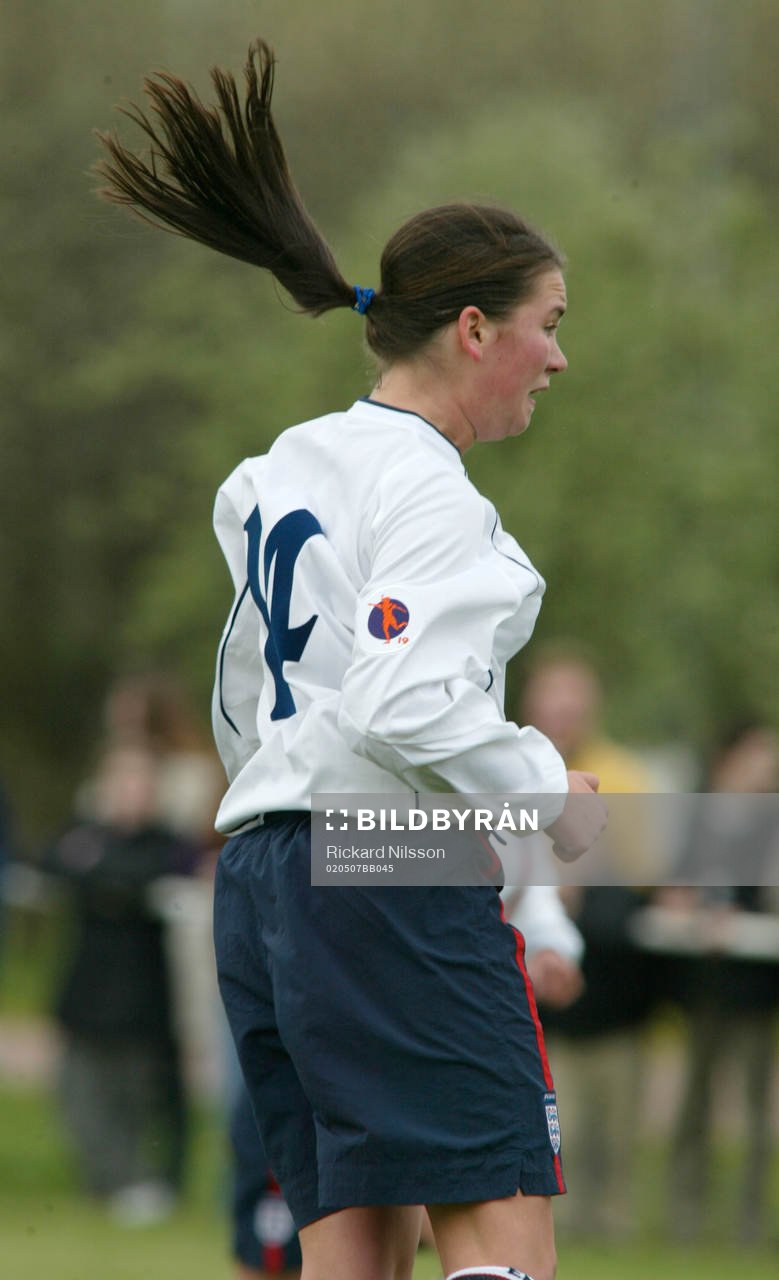 Faye Dunn, England