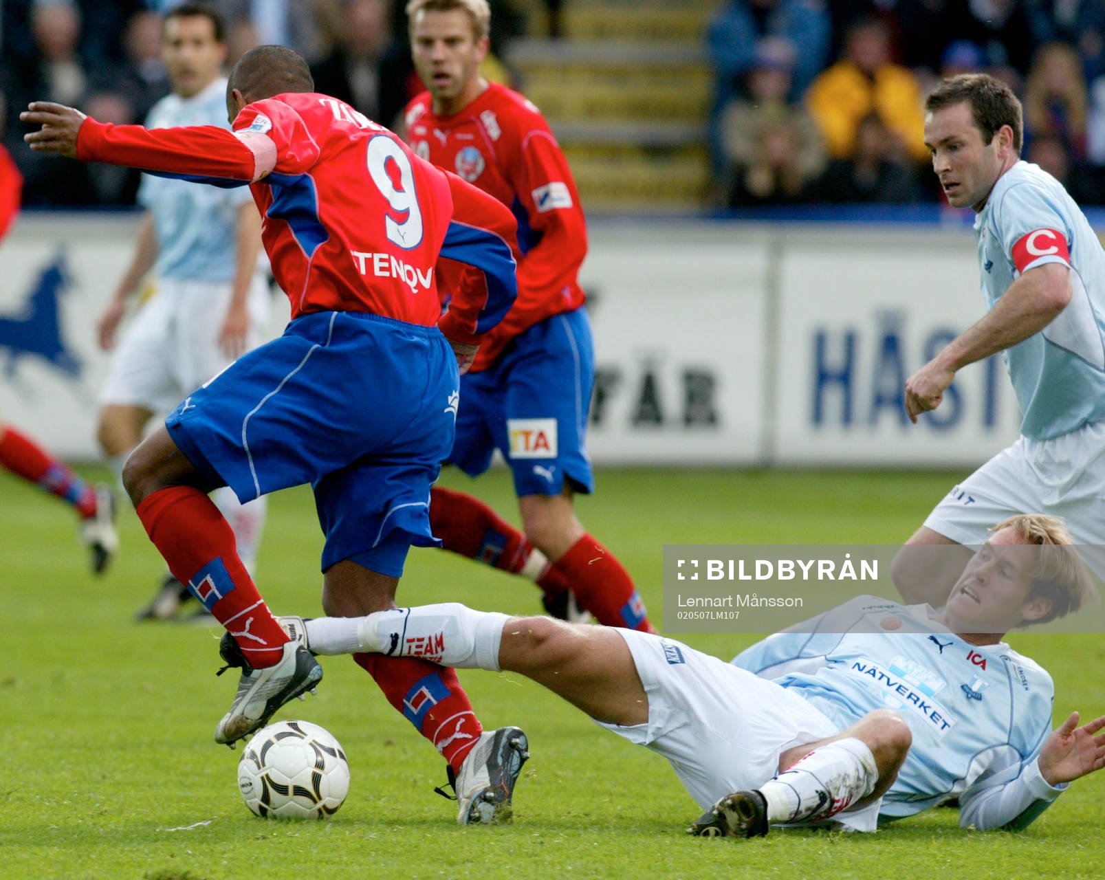 Tackling, Mikael Roth mot Alvaro Santos