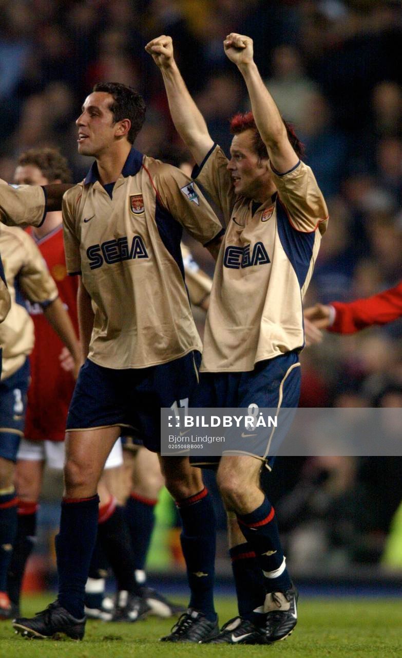  Edu och Fredrik Ljungberg jublar vid slutsignalen