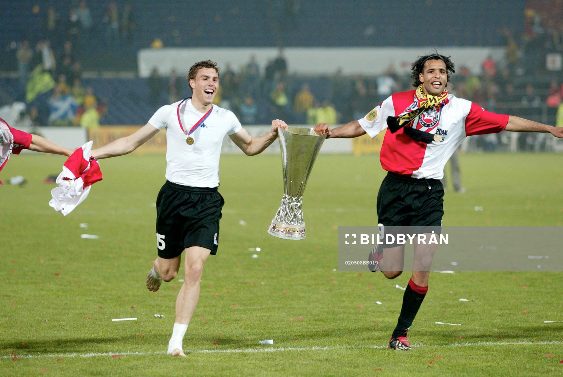  Johan Elmander och Pierre van Hooijdonk, Feyenoord, jublar.