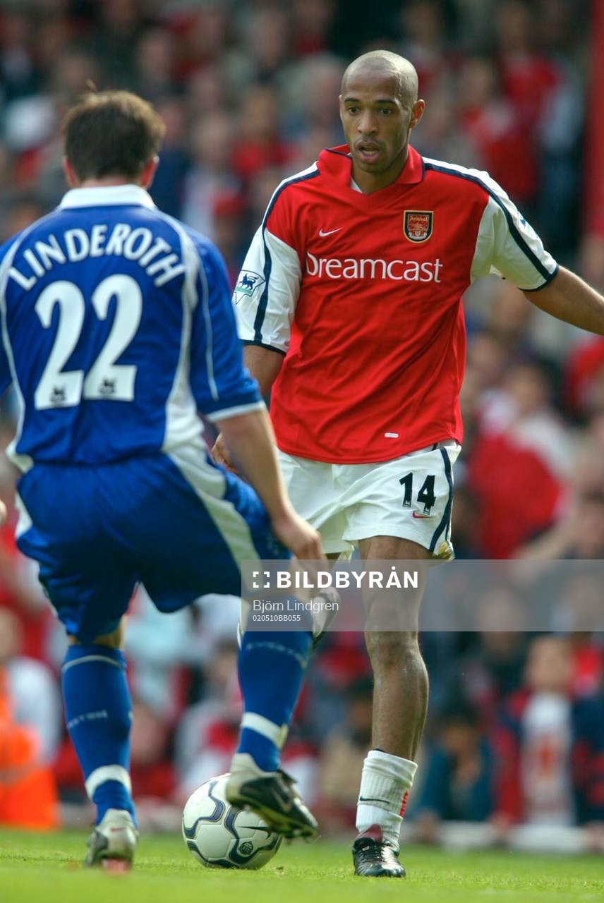 Thierry Henry, Arsenal försöker ta sig förbi Tobias