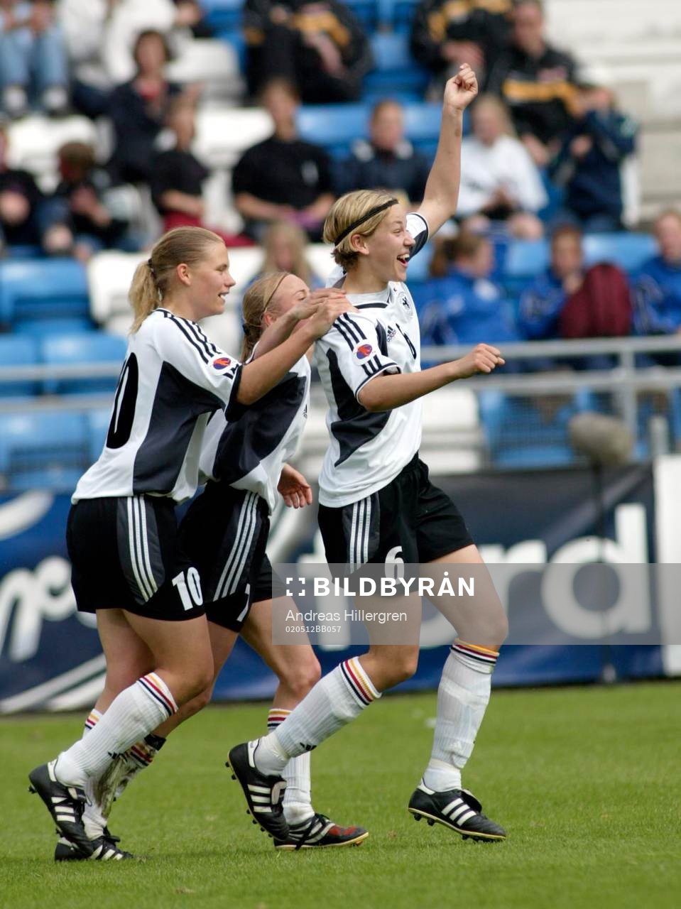   Viola Oderbrecht och Barbara Müller, Tyskland jubel, glädje.