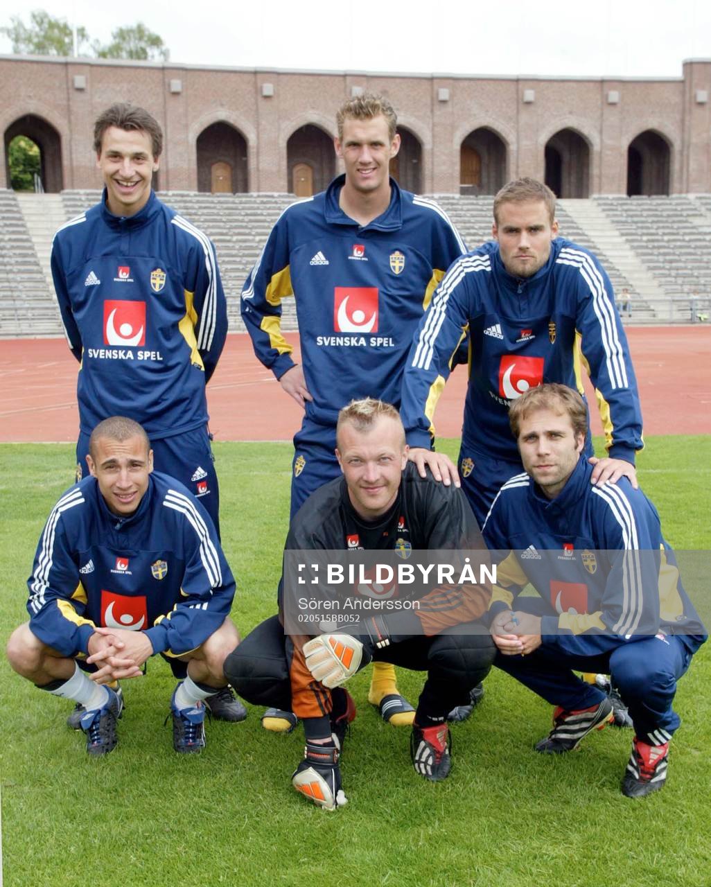Stående: Zlatan Ibrahimovic, Andreas Isaksson och Olof