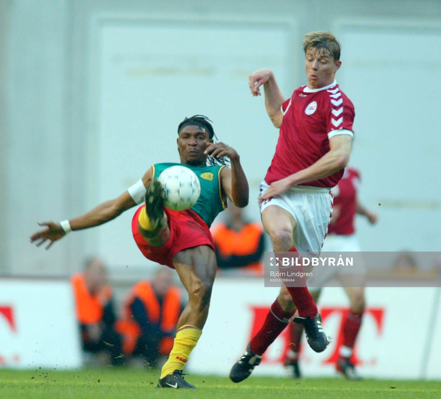 Rigobert Song, Kamerun och Jon Dahl Tomasson, Danmark