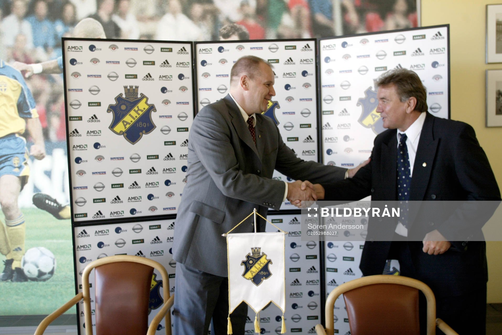 Dusan Uhrin, tränare och Sanny Åslund, AIK