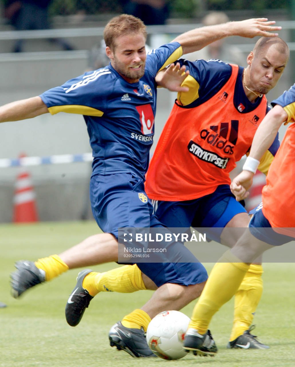 Olof Mellberg och Tomas Antonelius, Sverige, närkamp