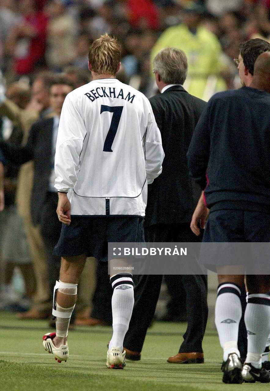 David Beckham, England lämnar planen