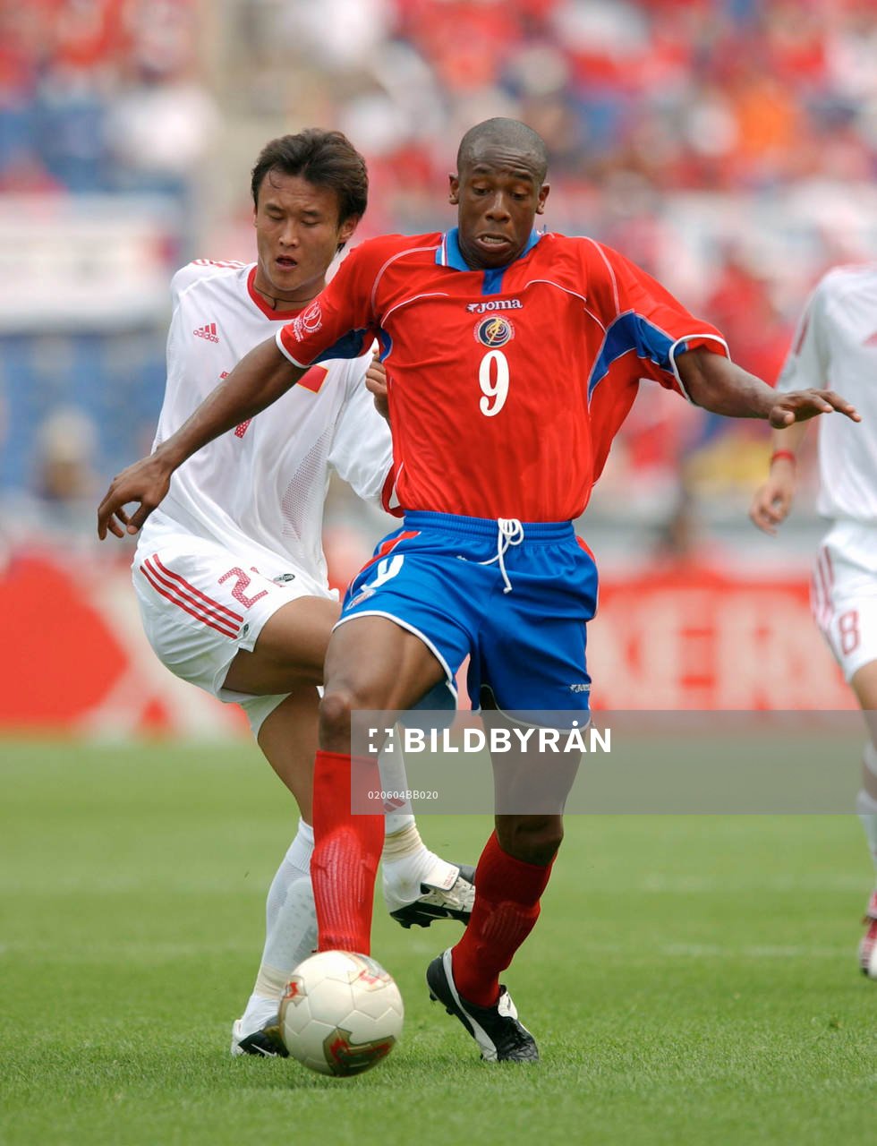Paulo Wanchope, Costa Rica och Xu Yunlong, Kina