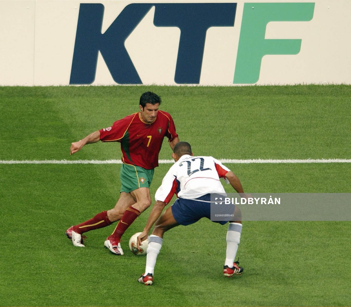 Luis Figo, Portugal och Anthony Sanneh, USA