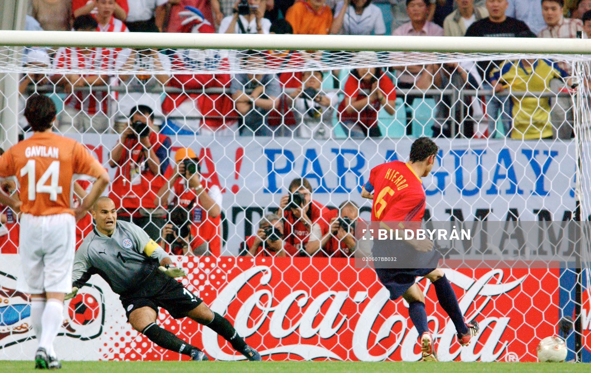 Fernando Hierro, Spanien gör 3-0 på straff