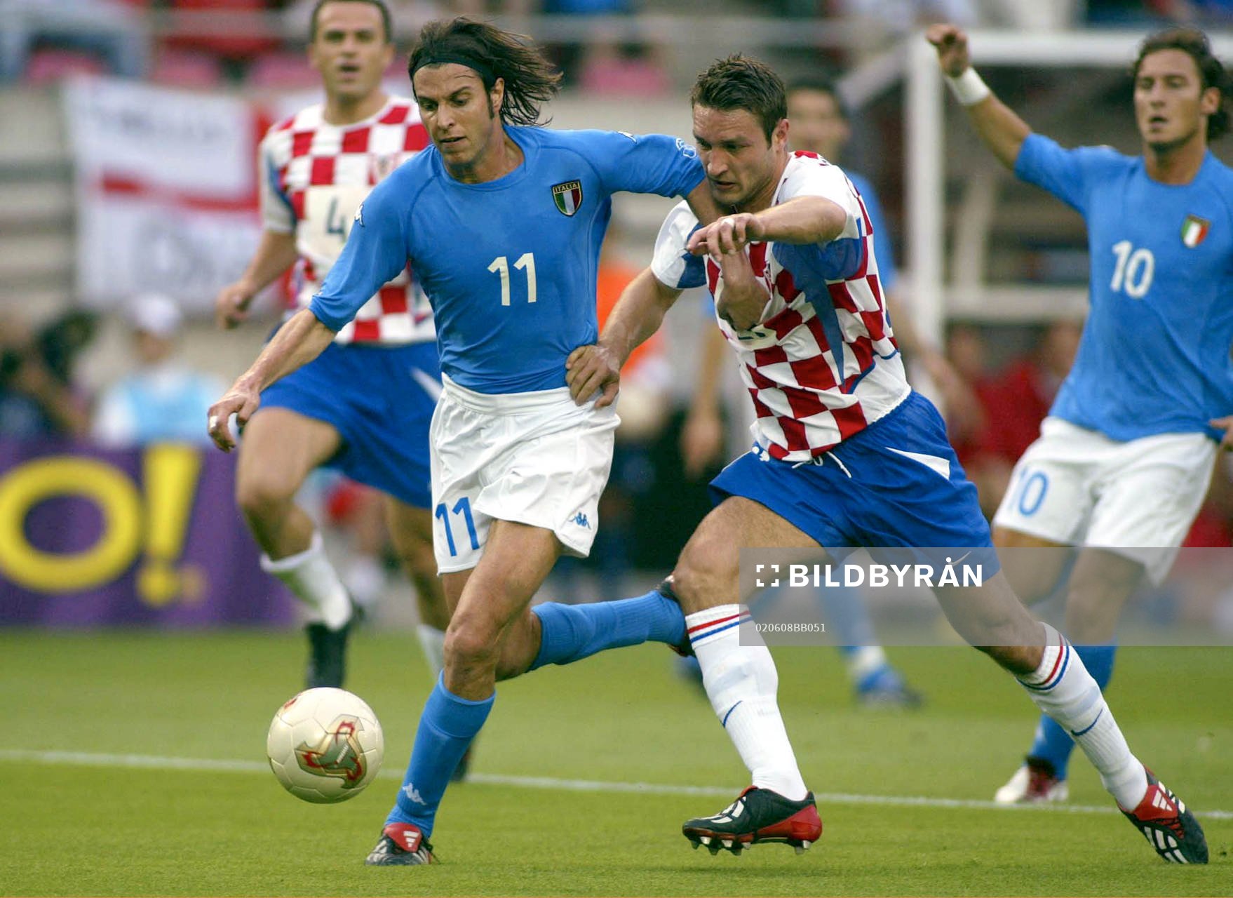 Cristiano Doni, Italien och  Robert Kovac, Kroatien