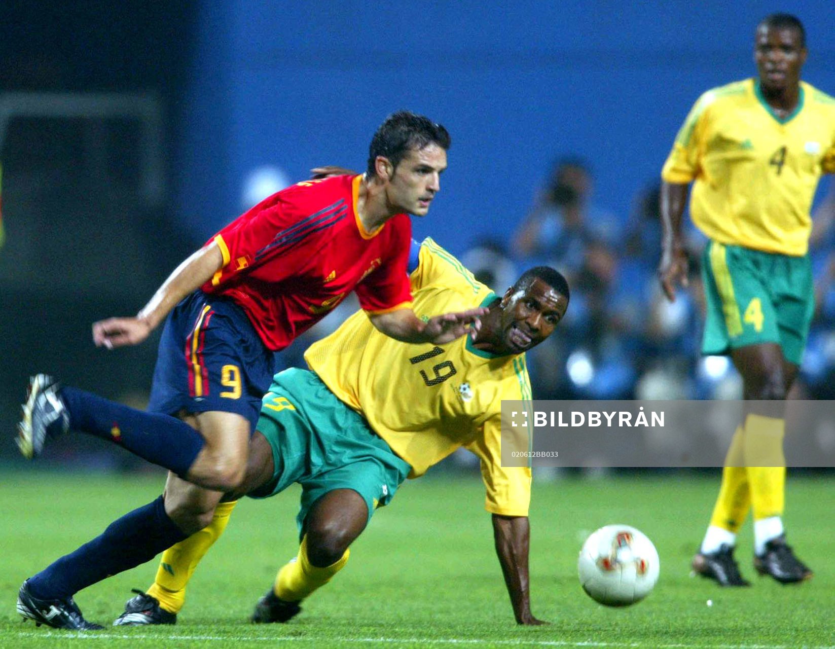 Fernando Morientes, Spanien och Radebe, Sydafrika