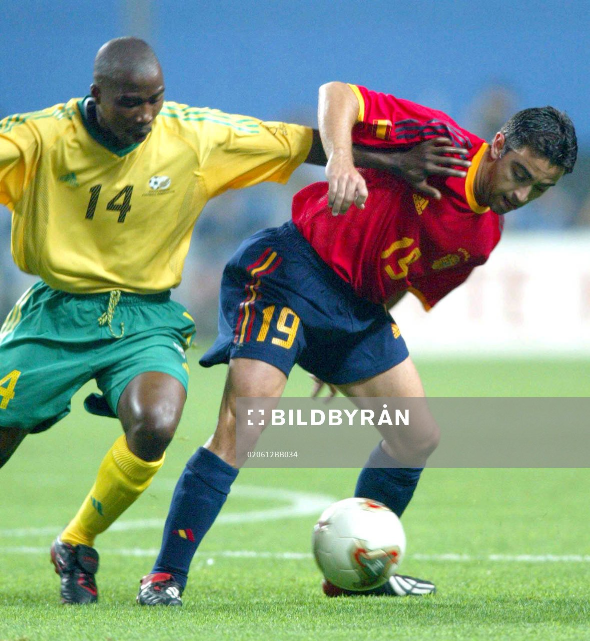 Nomvethe, Sydafrika och Xavi, Spanien