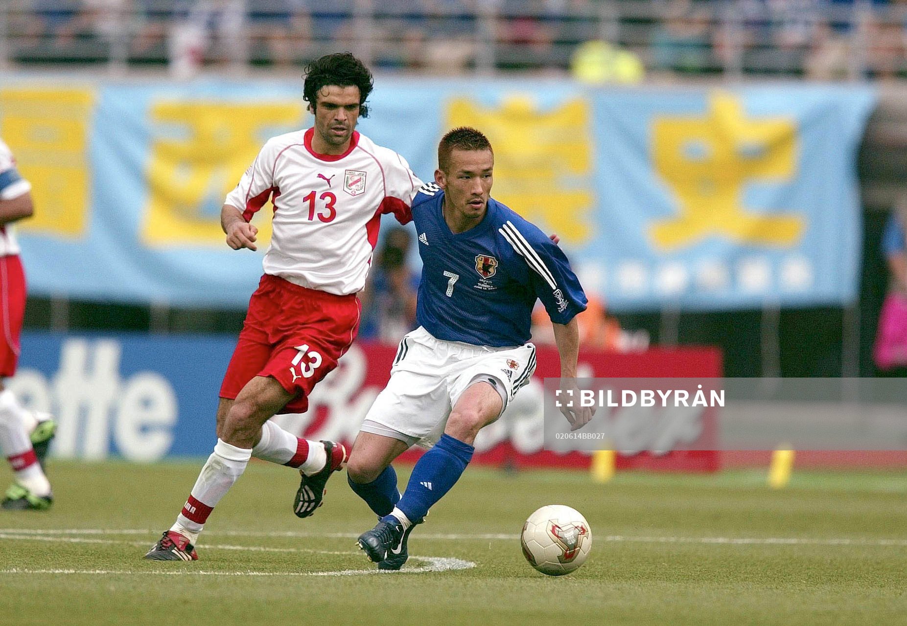 Hidetoshi Nakata, Japan och Riadh Bouazizi, Tunisien