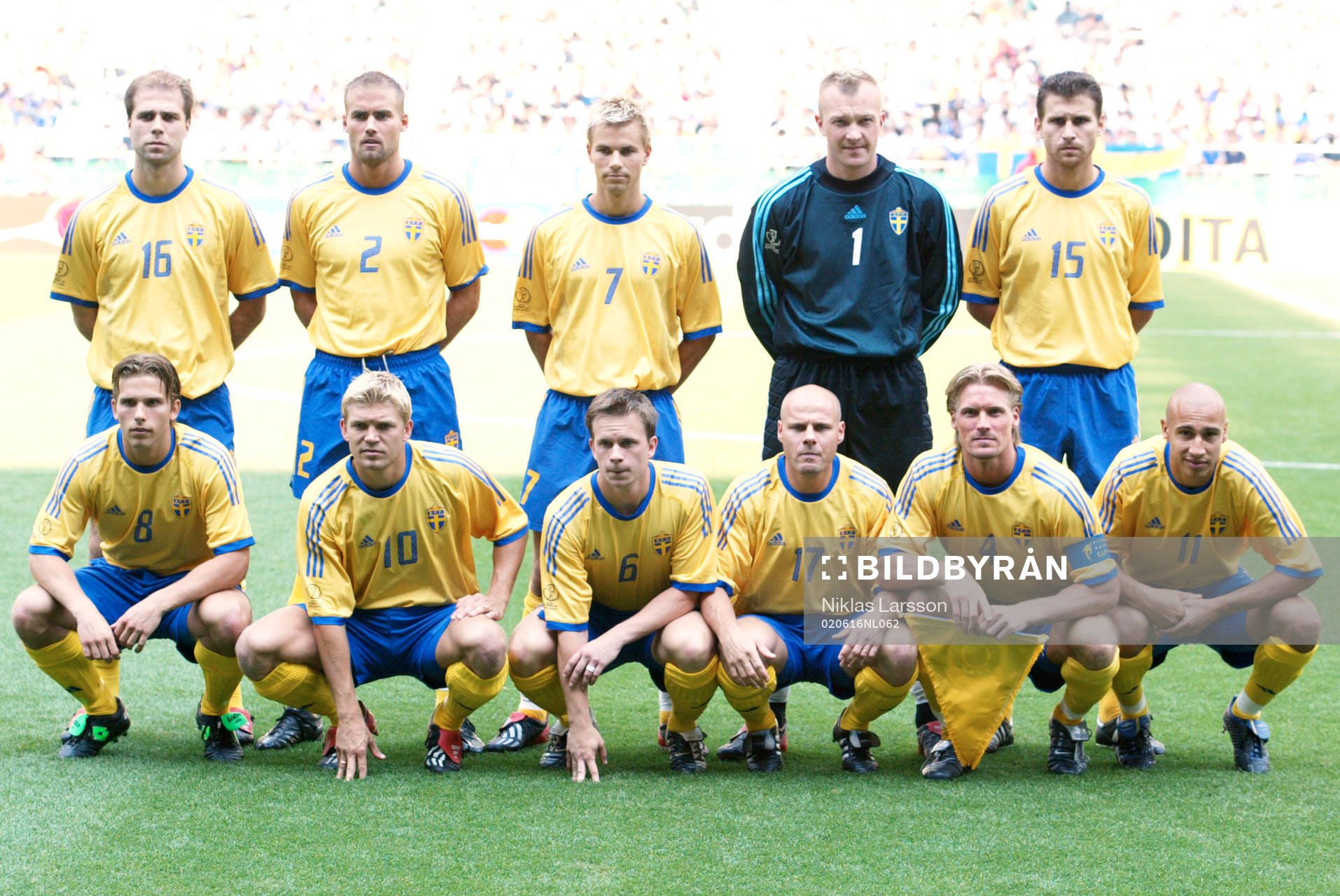  Lagbild (Lag) Sverige: Övre raden fr v. Teddy Lucic, Olof Mellberg, Niclas Alexandersson, Magnus Hedman och Andreas Jakobsson