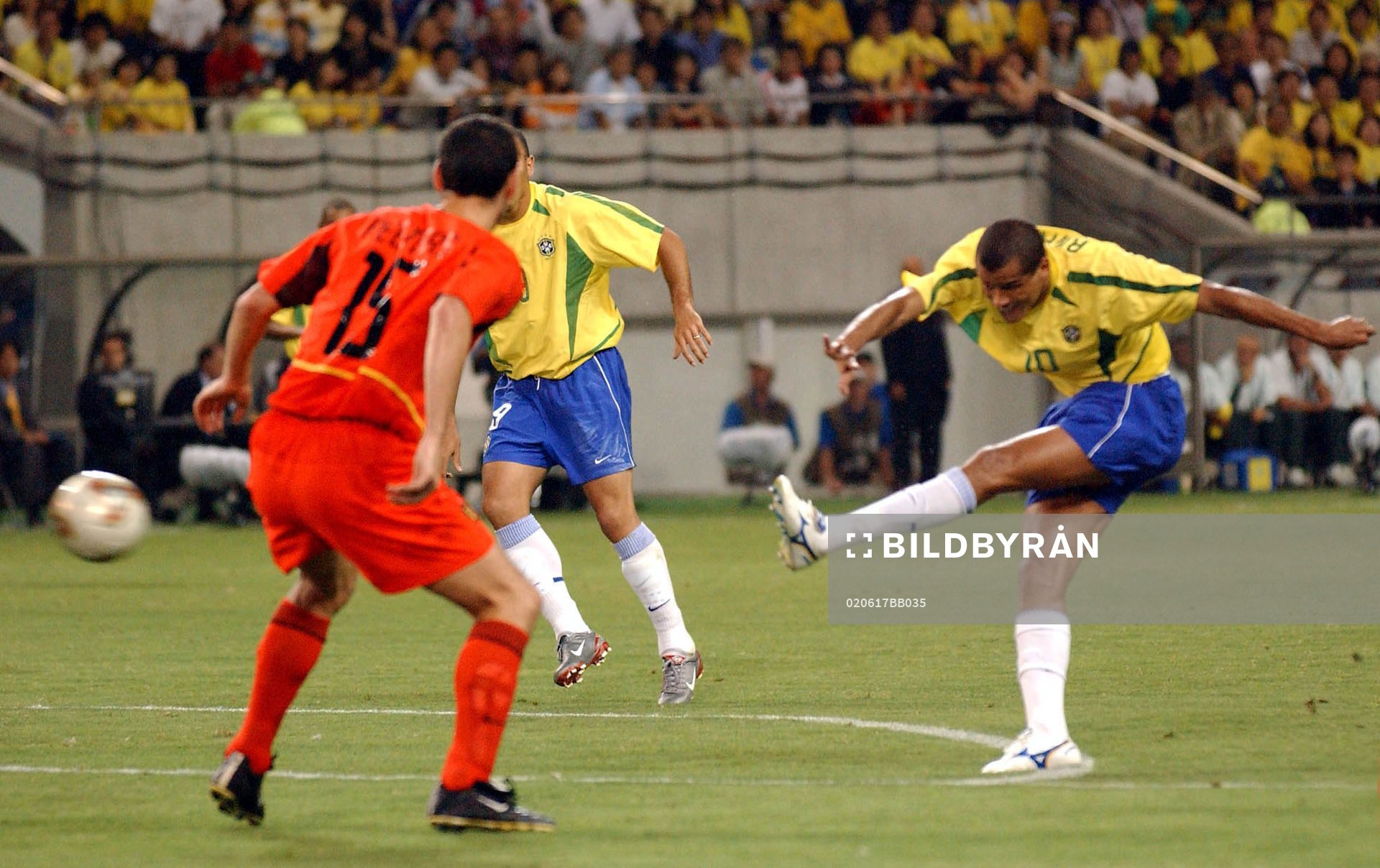 Rivaldo, Brasilien gör 1-0