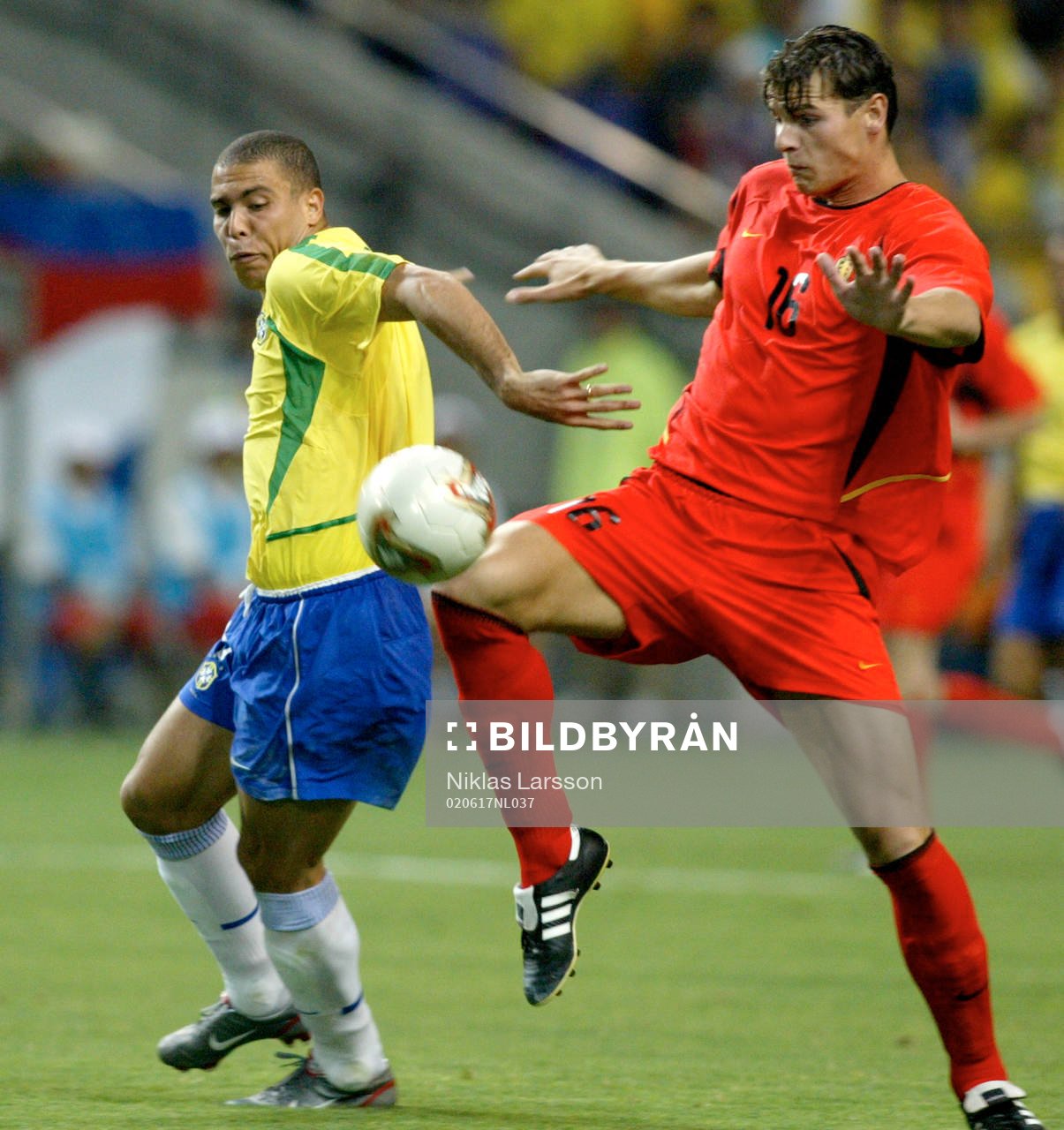 Ronaldo, Brasilien och Daniel Van Buyten, Belgien