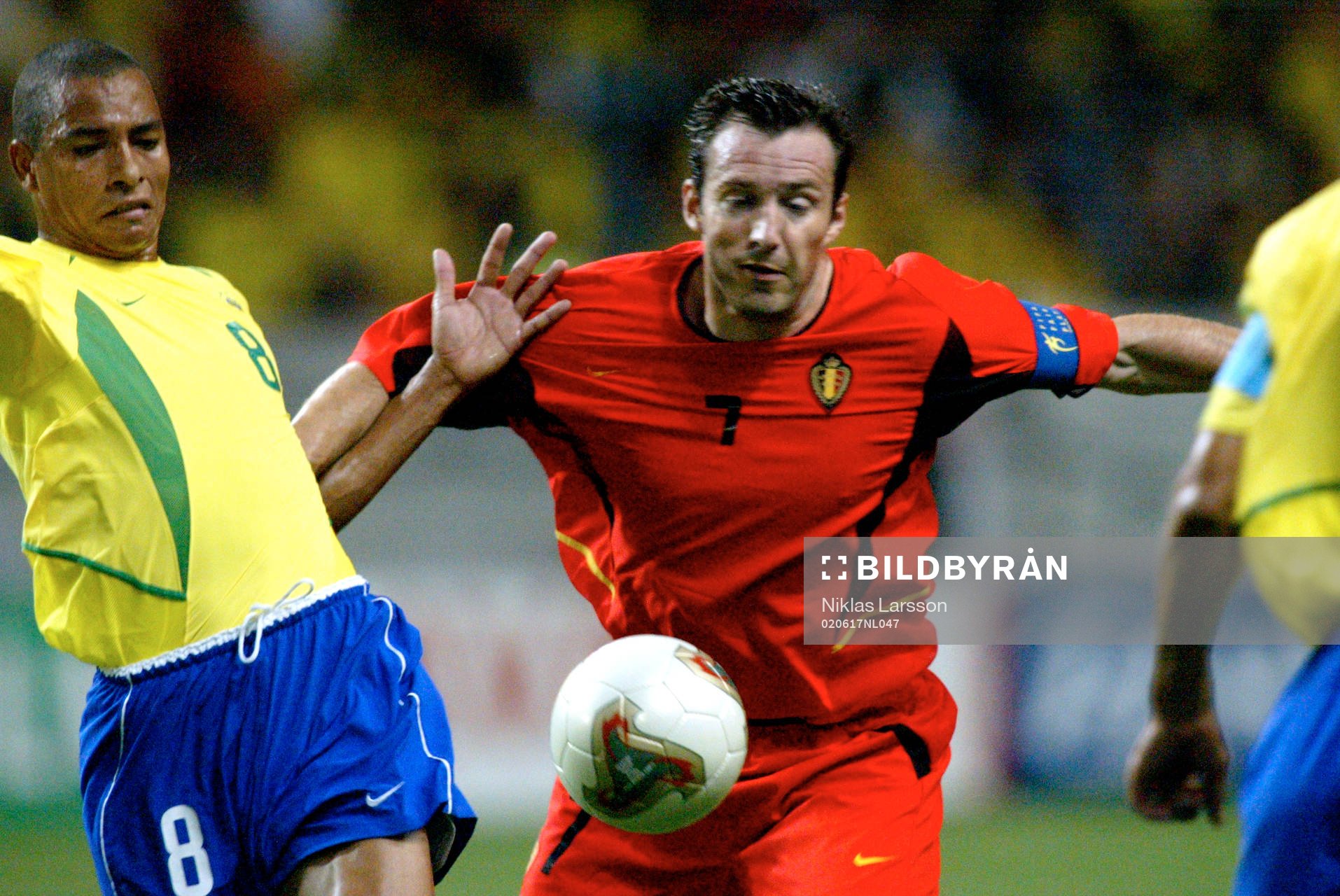   Gilberto Silva, Brasilien och Marc Wilmots, Belgien.