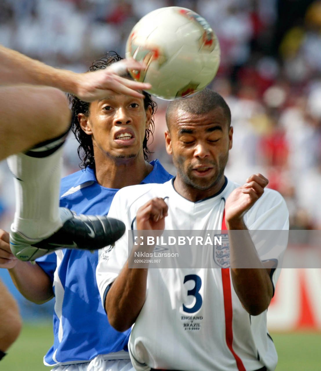 Ronaldinho och Ashley Cole