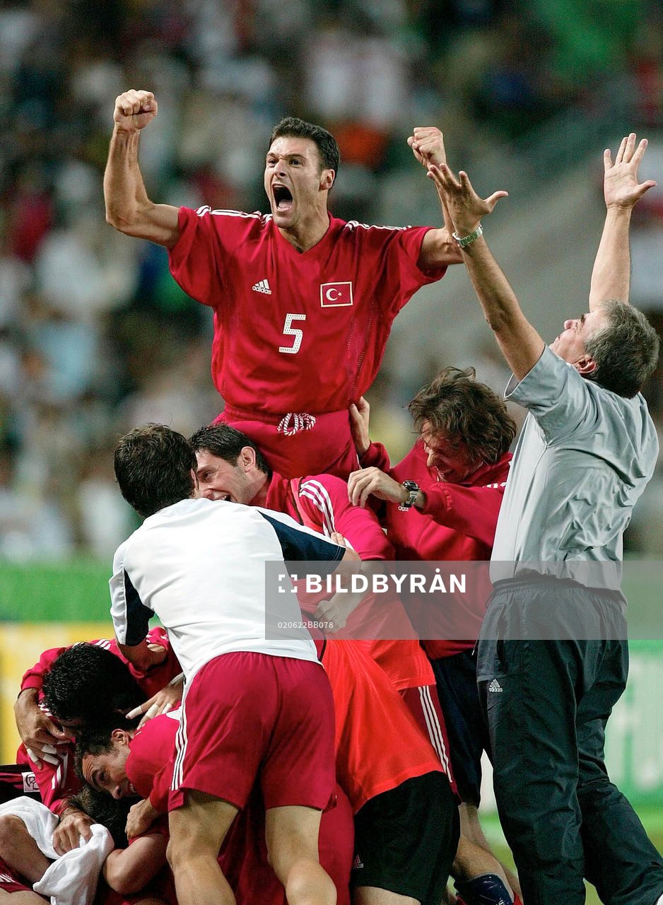 Alpay Ozalan, Turkiet jubel