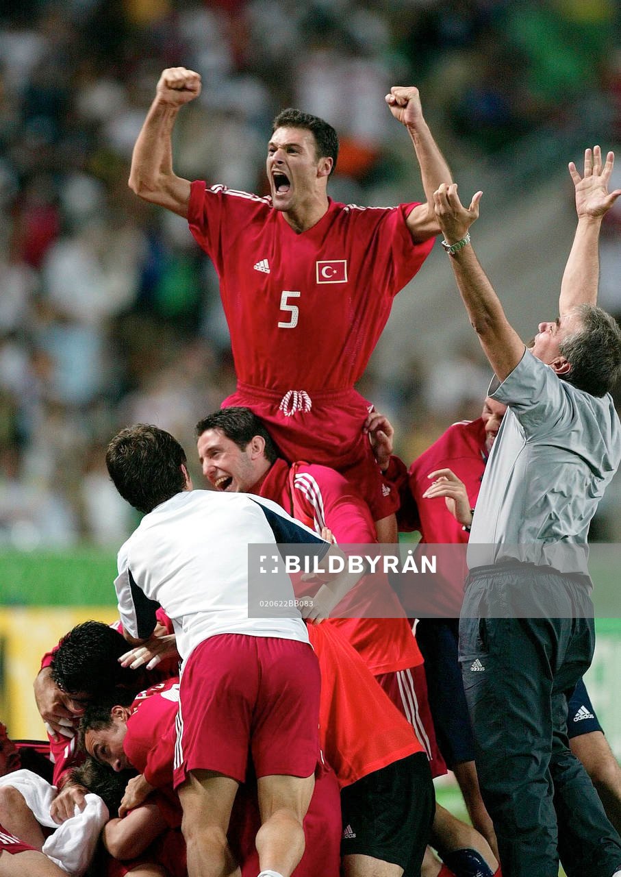 Alpay Ozalan, Turkiet jubel