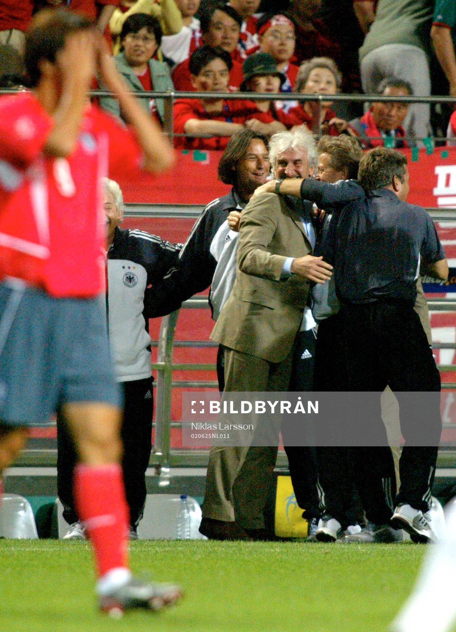 Sydkorea (Korea)  deppar och Tyskland, med Rudi Völler i