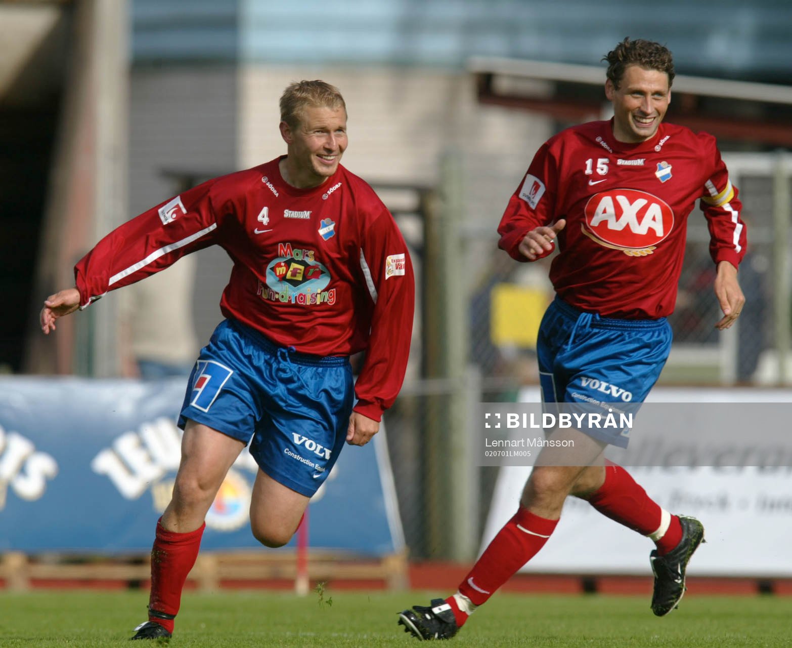 Två av Östers målskyttar, fr.v. Johan Mattsson och