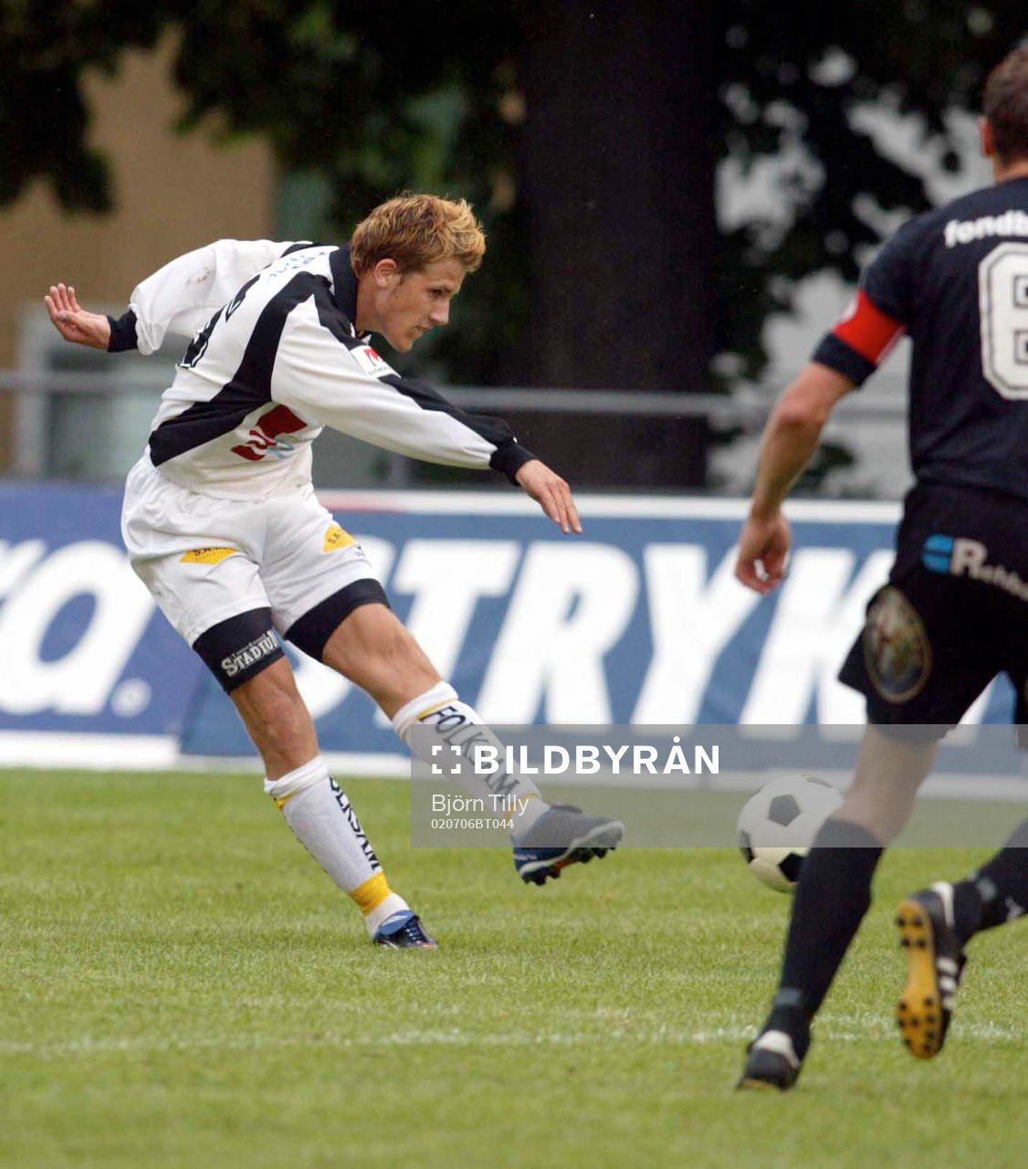 Tobias Hysén skjuter in 1-1 målet