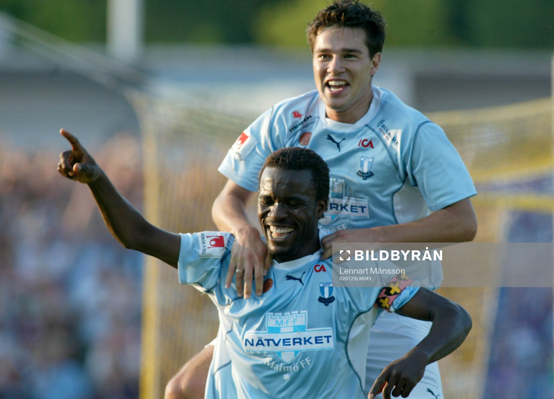  Peter Ijeh grattas av Gudmunder Mete,  Malmö FF. Mål. Jubel.