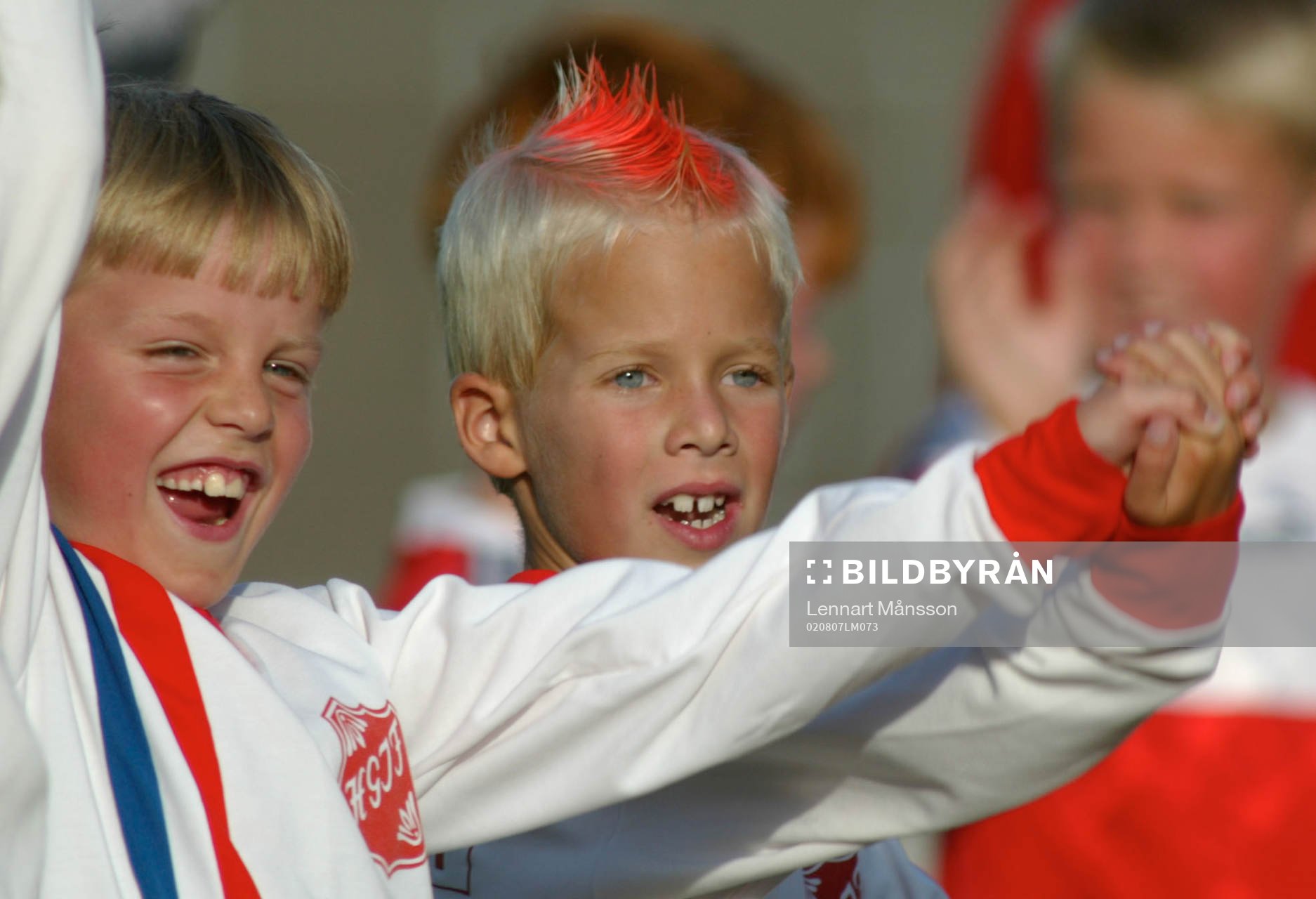 Fotboll, knattar, David Beckham-frisyr. Frilla. Frisyr