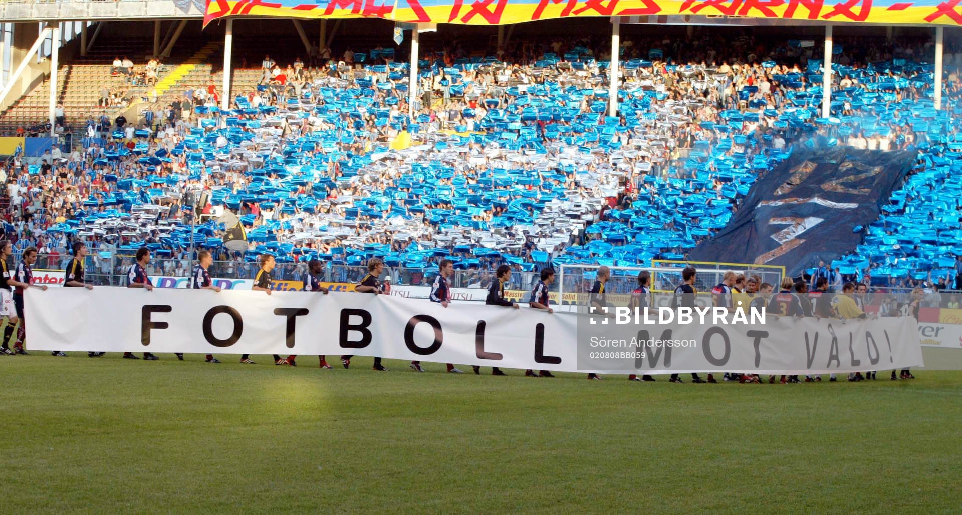 "Fotboll mot våld". Manifestation