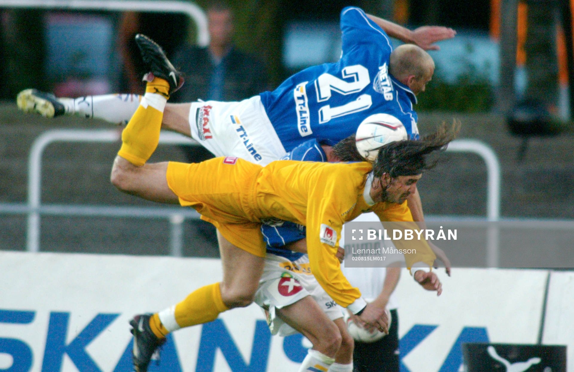  Thomas Magnusson trycker ner Baskim Sopi.