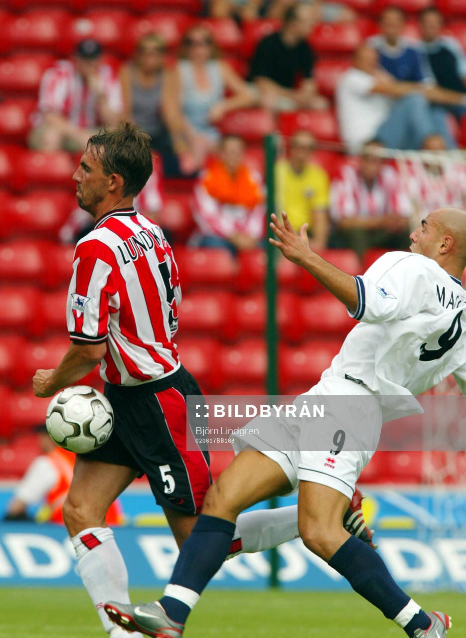   Claus Lundekvam, Southampton och Massimo Maccarone, Middlebrough